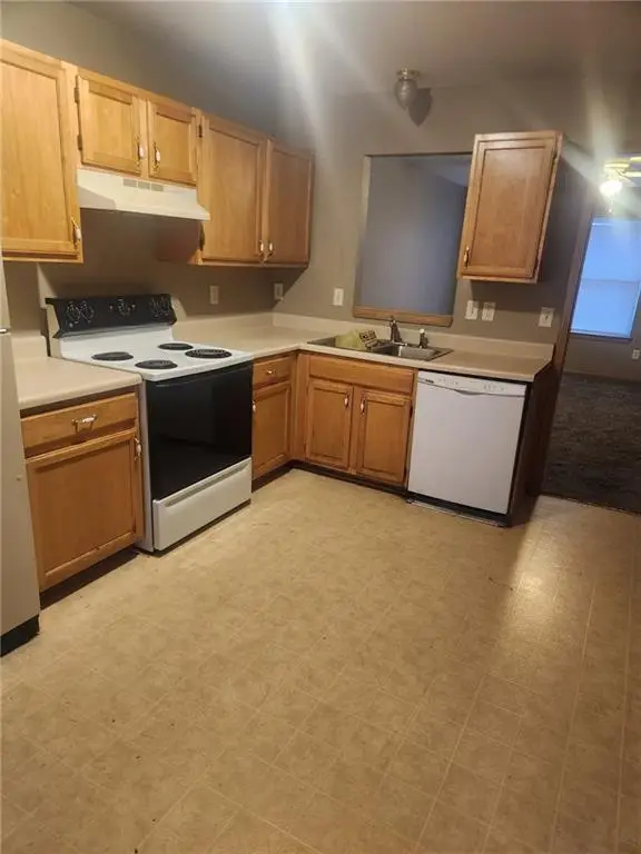 215 W Montgomery Street, Odessa, MO 64076 - #3
