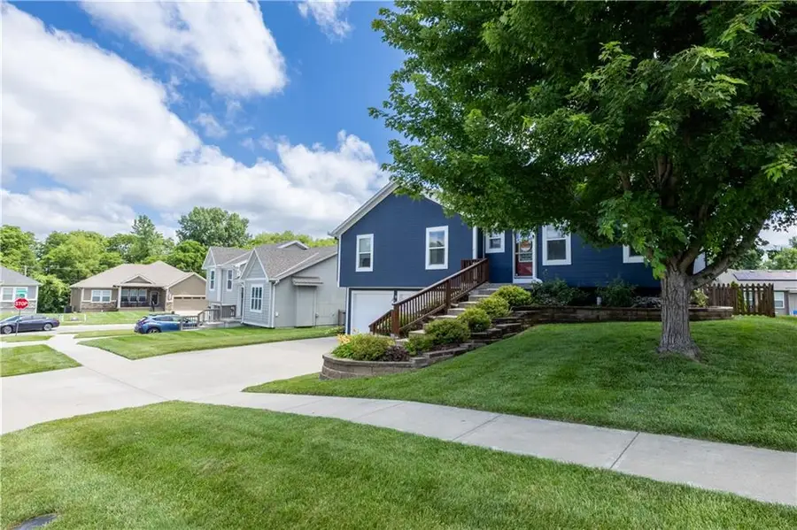 2203 Bateley Street, Saint Joseph, MO 64503 - #3