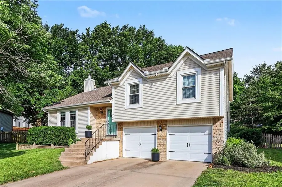11634 Earnshaw Street, Overland Park, KS 66210 - #2