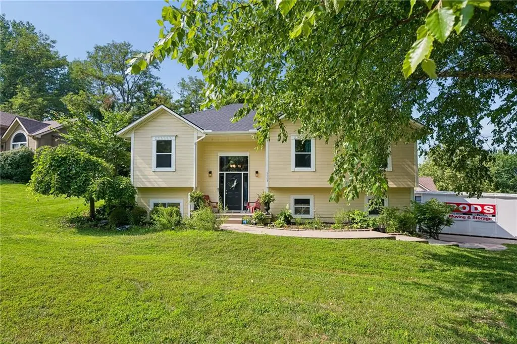 5503 NW Raintree Drive, Parkville, MO 64152 - #1