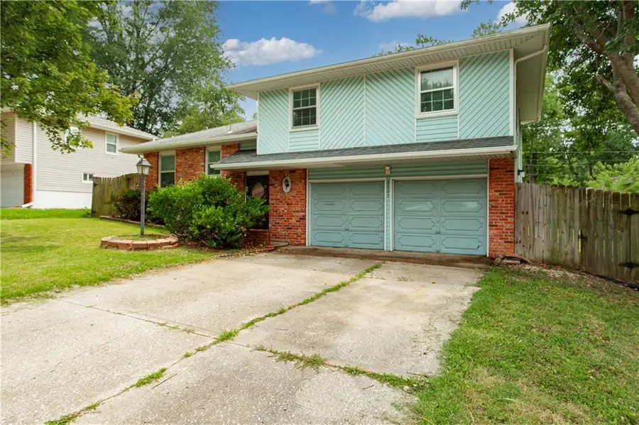 3603 Woodbury Street, Independence, MO 64055 - #2