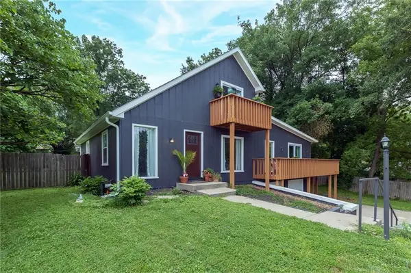124 Johnson Road, Liberty, MO 64068