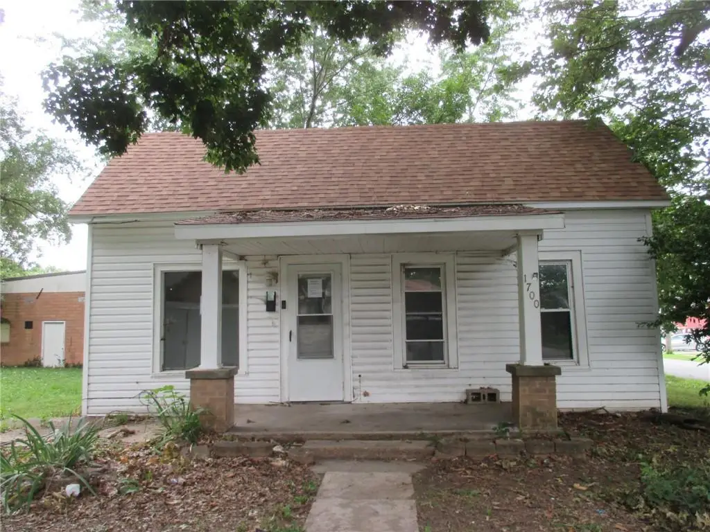 1700 E 7th Street, Sedalia, MO 65301 - #1