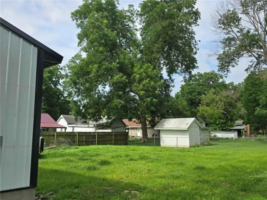 101 N Eighth Street, Clinton, MO 64735 - #2