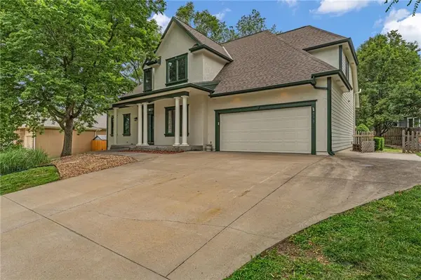 4178 Blackjack Oak Drive, Lawrence, KS 66047