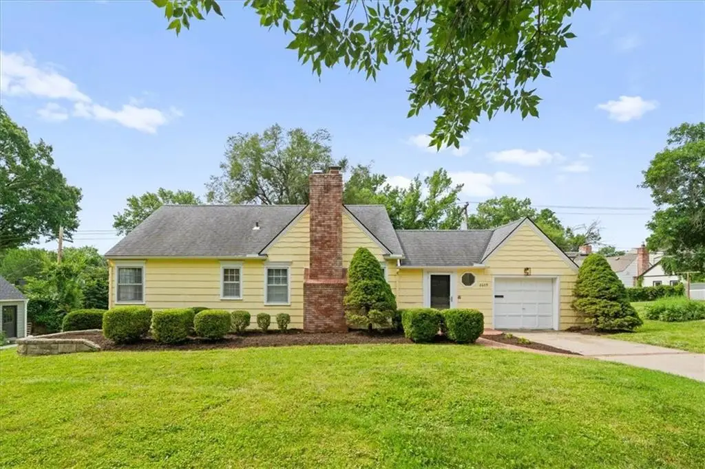 2609 W 50th Terrace, Westwood, KS 66205 - #1