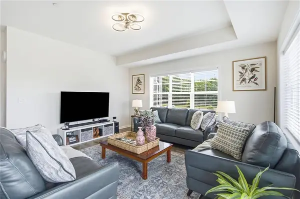 7800 W 123rd Street #116, Overland Park, KS 66213