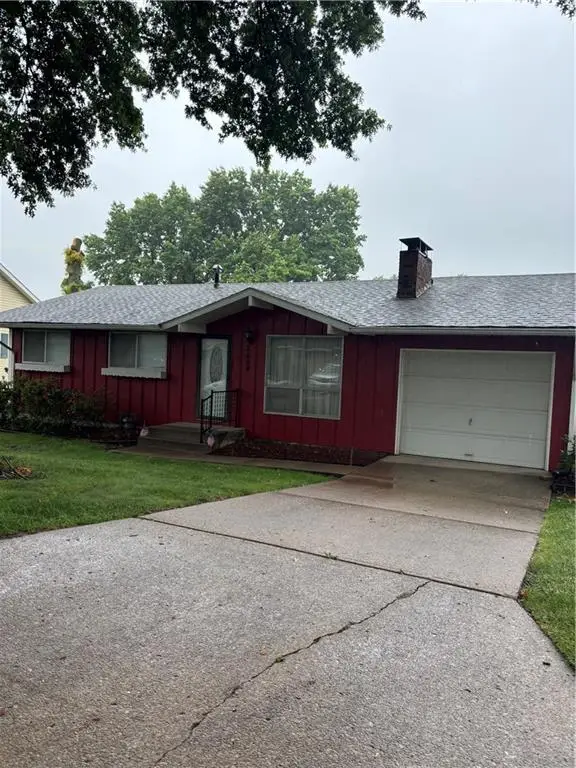 2604 Cardinal Lane, Saint Joseph, MO 64503 - #2