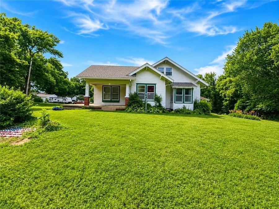 606 W 4th Street, Holden, MO 64040 - #3