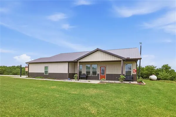1389 NW 1000th Road, Urich, MO 64788