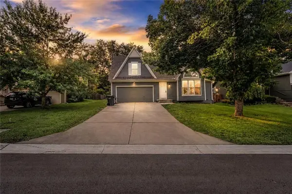 12435 S Parker Terrace, Olathe, KS 66061