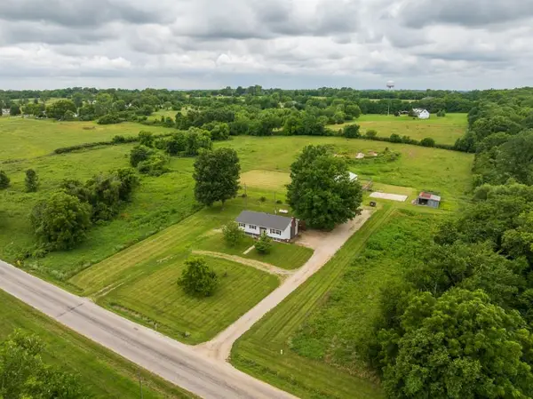 26502 Blinker Light Road, Harrisonville, MO 64701