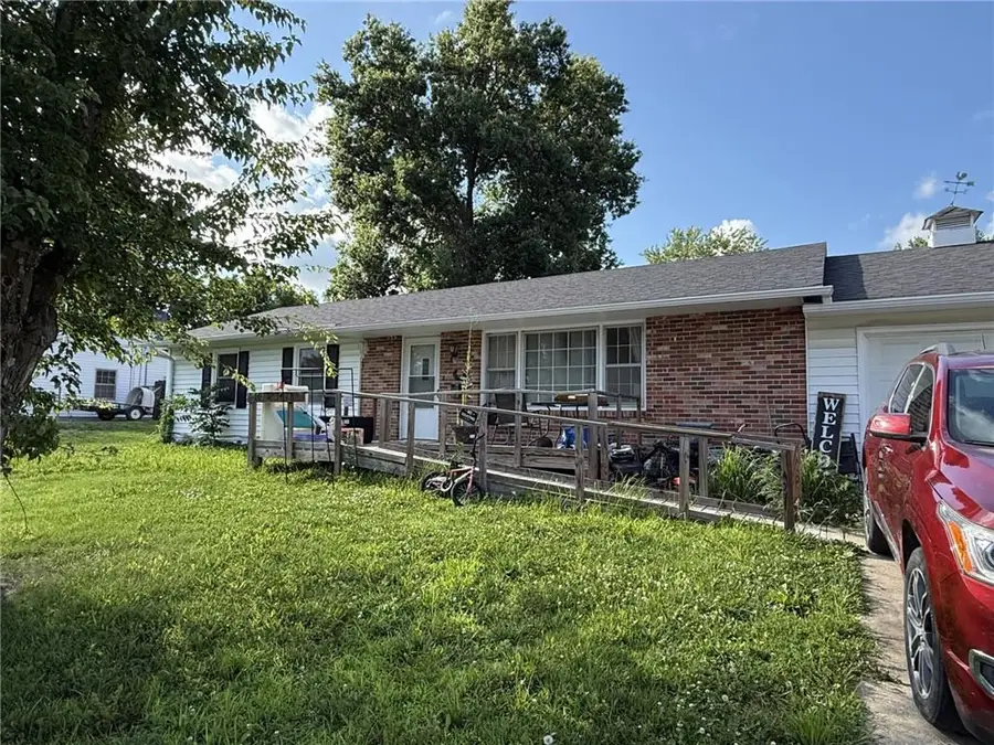 10 W 14th Street, Carrollton, MO 64633 - #2