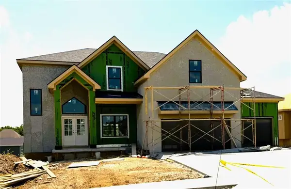 8710 N Farley Avenue, Kansas City, MO 64157