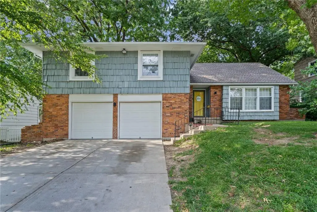 3728 Birchwood Drive, Kansas City, MO 64137 - #1