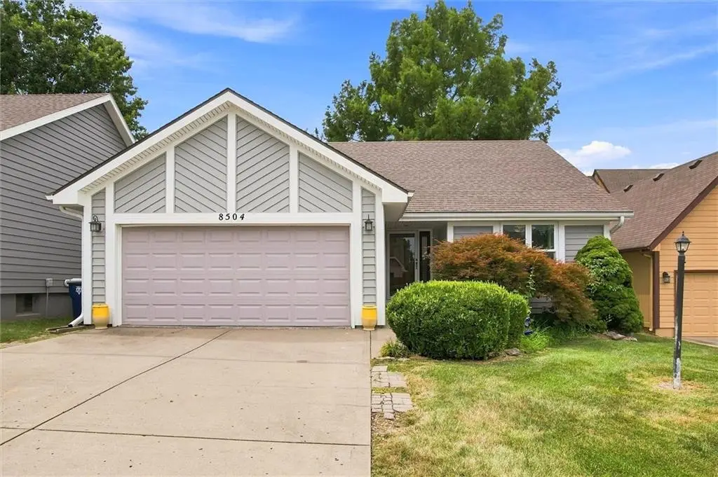 8504 N Chatham Avenue, Kansas City, MO 64154 - #1