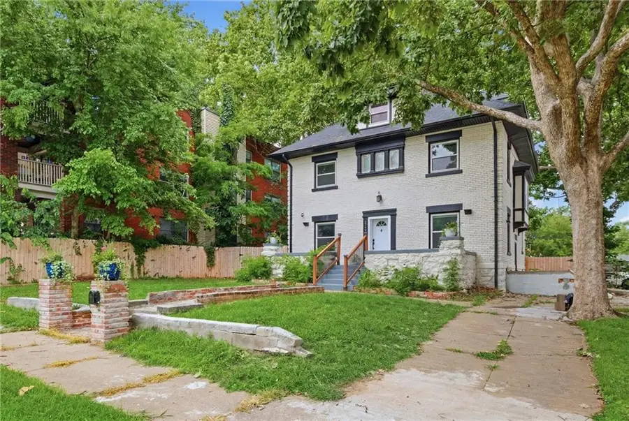 2708 Tracy Avenue, Kansas City, MO 64109 - #3