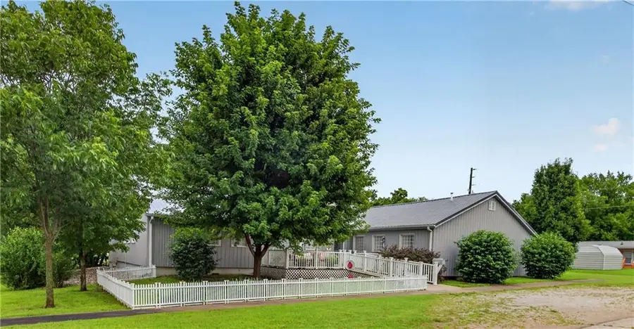 423 S Barbee Street, Fort Scott, KS 66701 - #2
