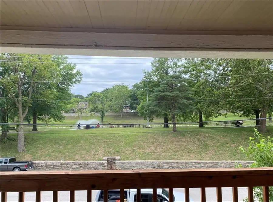 2727 Vine Street, Kansas City, MO 64109 - #2