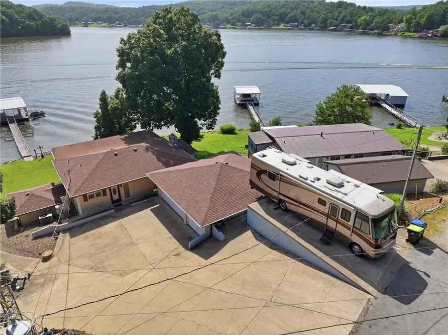 1166 Fowlers Point, Camdenton, MO 65020 - #2