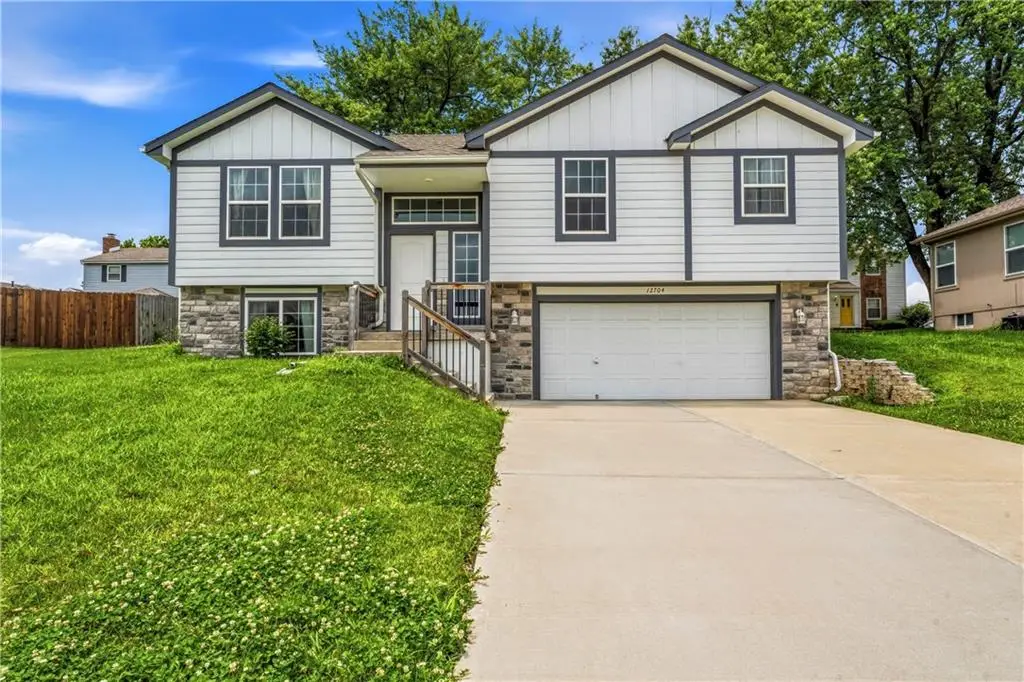 12704 Applewood Drive, Grandview, MO 64030 - #1