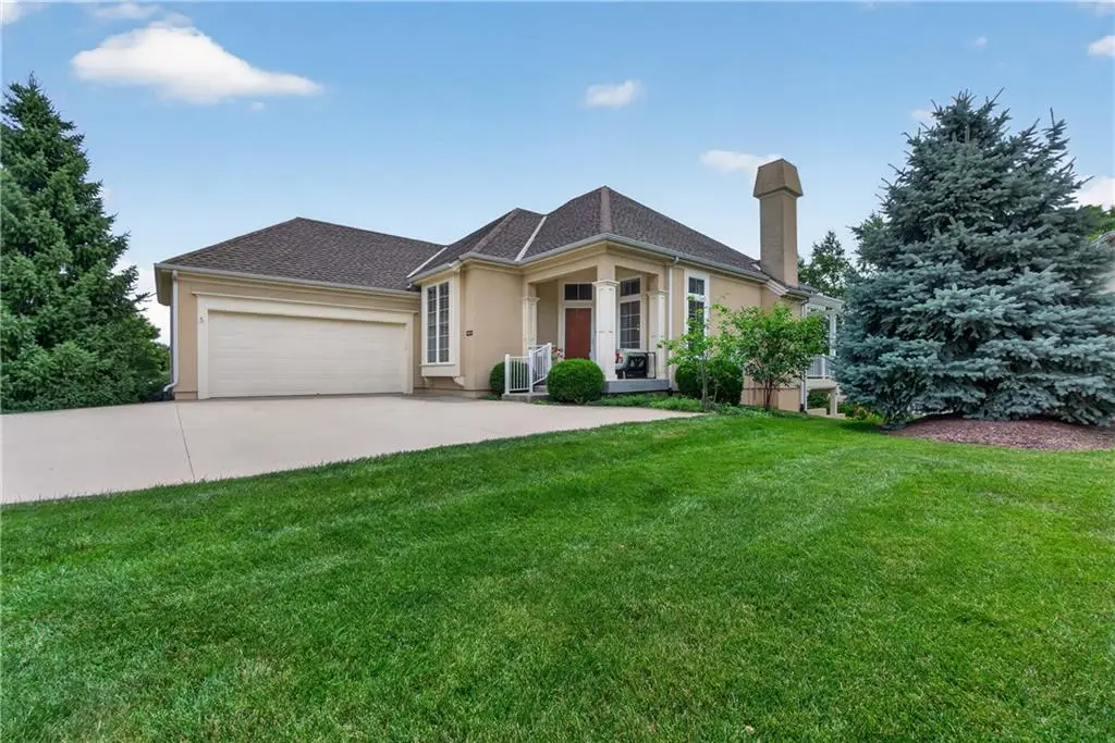 11644 S Carriage Road, Olathe, KS 66062 - #1