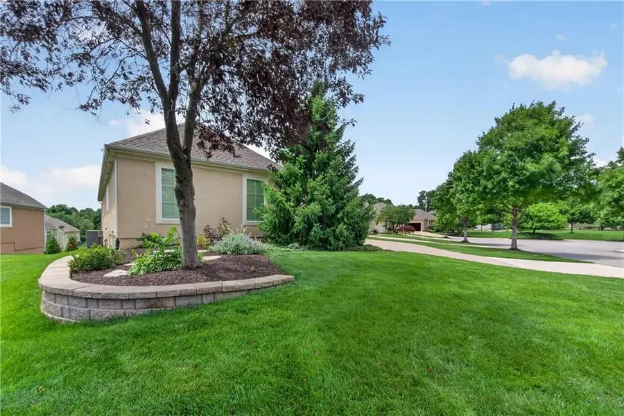 11644 S Carriage Road, Olathe, KS 66062 - #3
