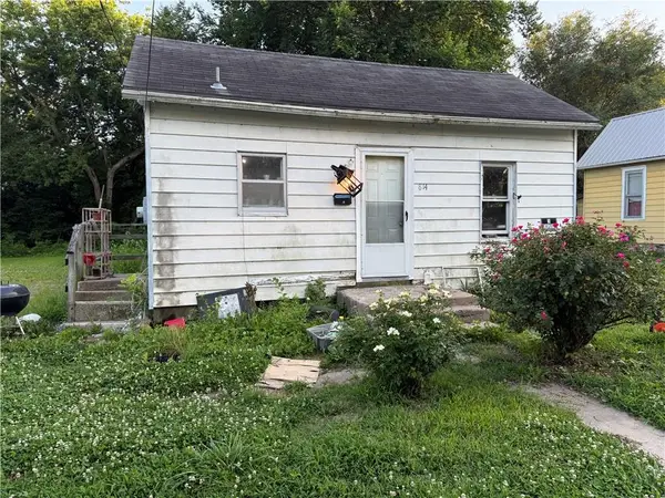 814 E Green Street, Clinton, MO 64735