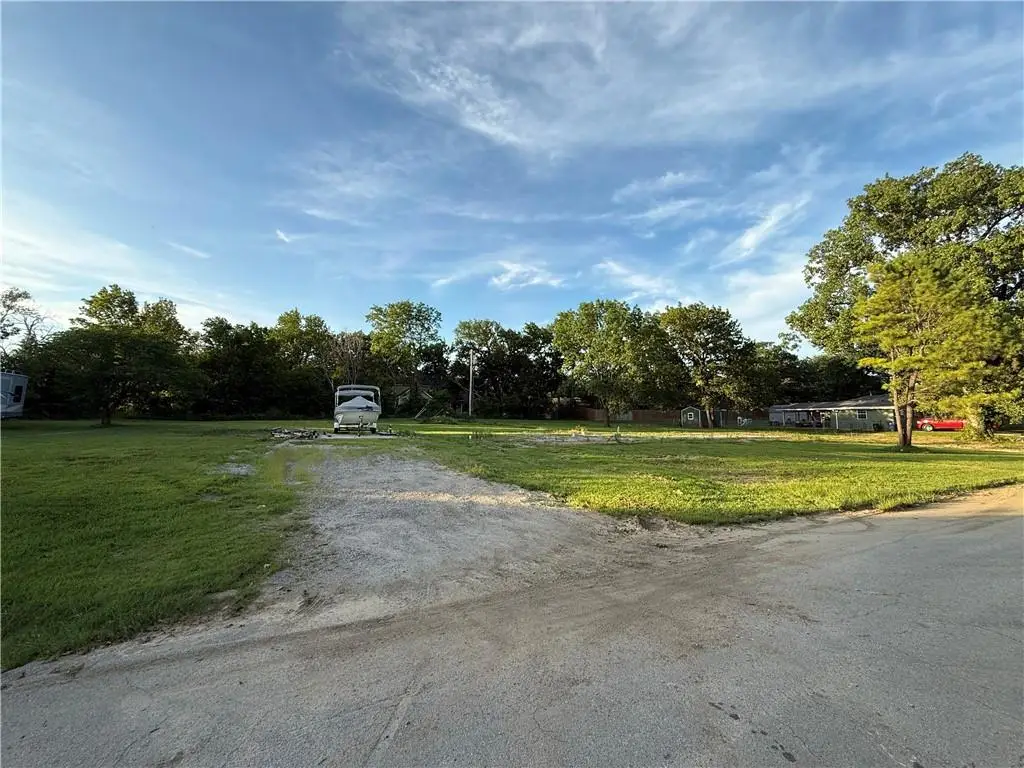 1514 Catalina Street, Coffeyville, KS 67337 - #1