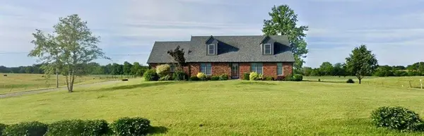335 NW 200 Road, Centerview, MO 64019
