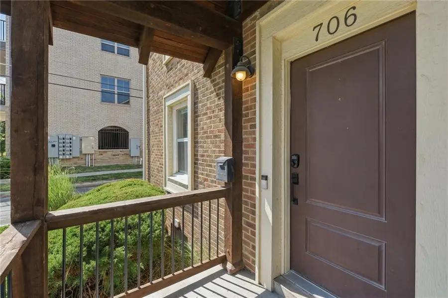 706 W 46th Street #706, Kansas City, MO 64112 - #3