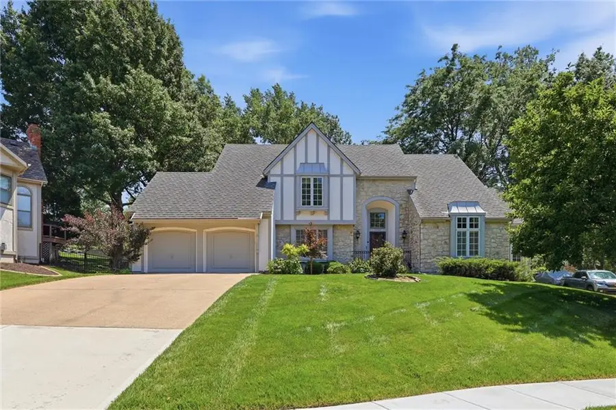 11107 W 122nd Street, Overland Park, KS 66213 - #2