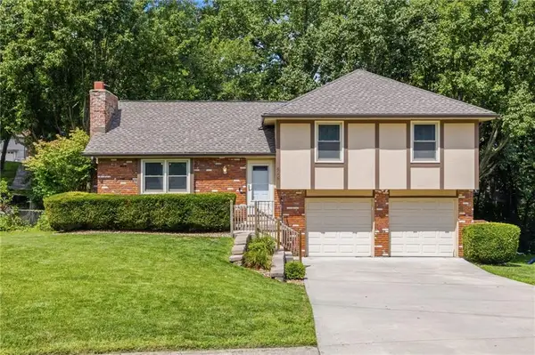 8008 N Garfield Avenue, Kansas City, MO 64118