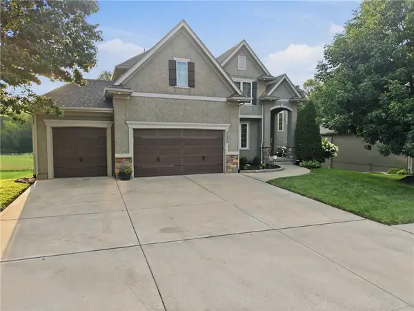 1502 Cross Creek Drive, Raymore, MO 64083