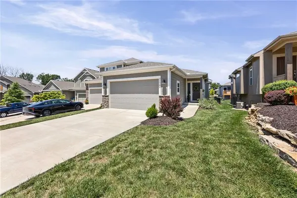 31726 W 83rd Court, De Soto, KS 66018