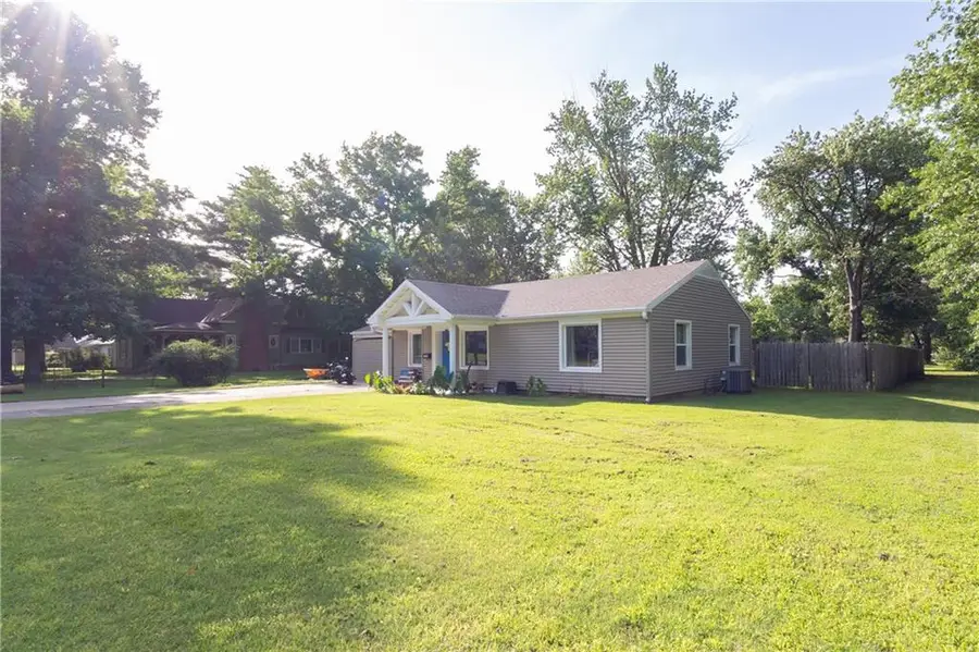 1004 E Main Street, Cherryvale, KS 67335 - #3