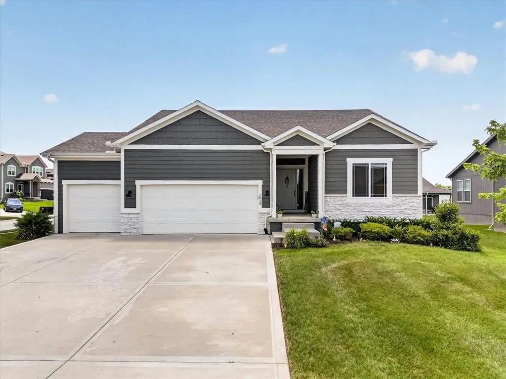 1515 SW Arbor Valley Drive, Lees Summit, MO 64082 - #1