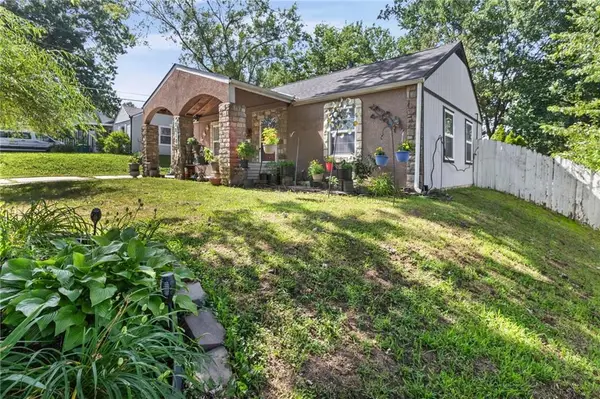 5010 Harmony Drive, Kansas City, KS 66106