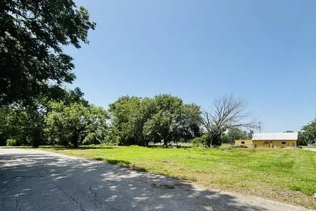 107 S Hoisington Street, Arma, KS 66712 - #3