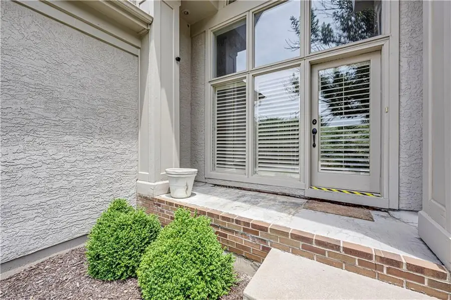 4344 W 132nd Terrace, Leawood, KS 66209 - #2