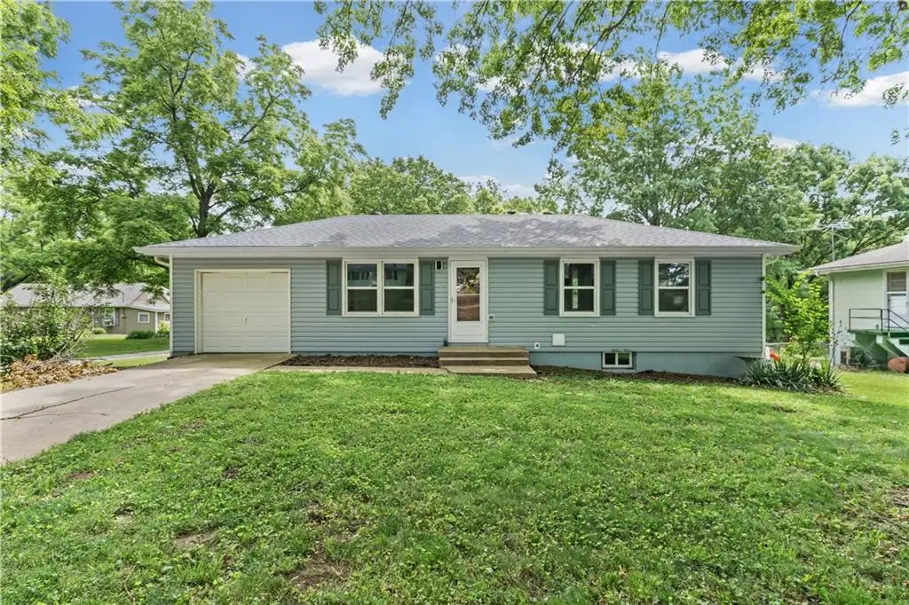 1104 Lexington Road, Pleasant Hill, MO 64080 - #1