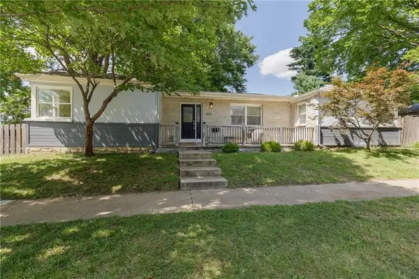 800 E 73rd Street, Kansas City, MO 64131