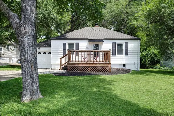 5712 W 55th Street, Mission, KS 66202