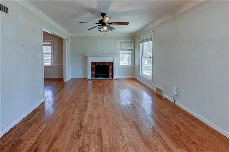 5300 Sycamore Drive, Roeland Park, KS 66205 - #3