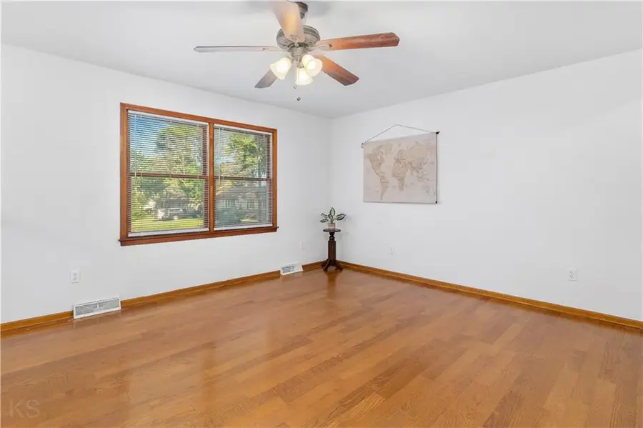 1205 S 9th Street, Clinton, MO 64735 - #3