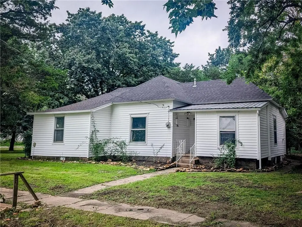 531 E Elm Street, Moundville, MO 64771 - #1
