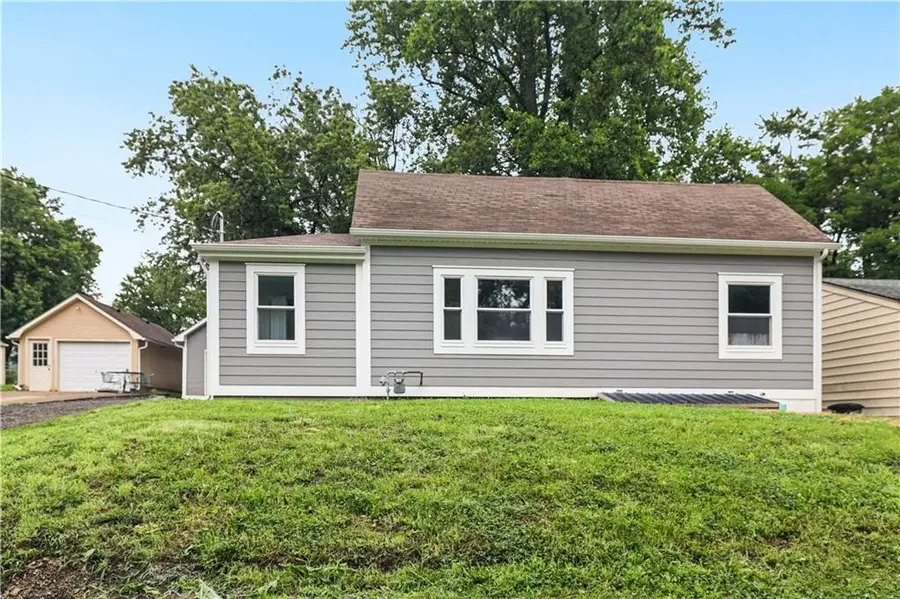 602 4th Street, Weston, MO 64098 - #3