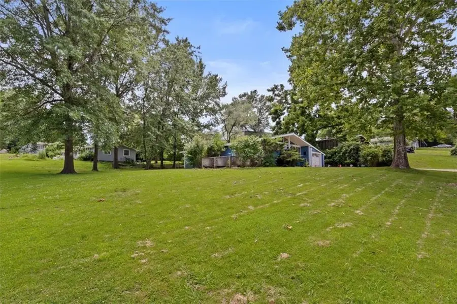 1907 NE 57th Street, Gladstone, MO 64118 - #2