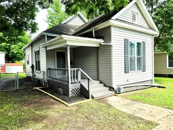 903 Oak Street, Pittsburg, KS 66762