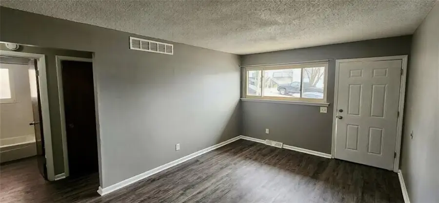 1434 N 63rd Terrace, Kansas City, KS 66102 - #2